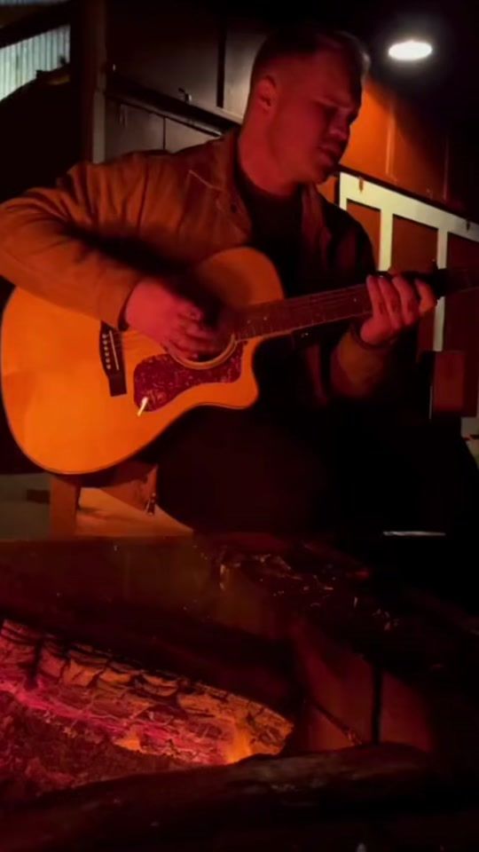 Video post by @zachbryanarchive on TikTok