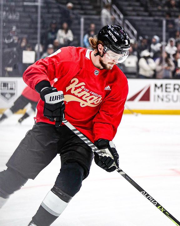 Image post by @LAKings on Facebook
