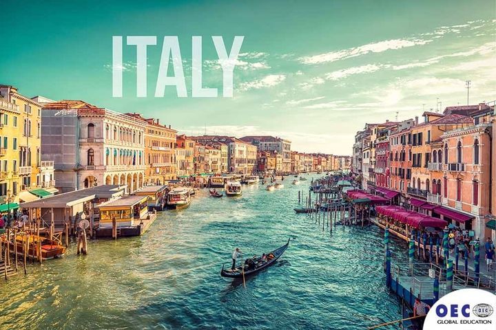 Image post by @gallerylakeview on Facebook