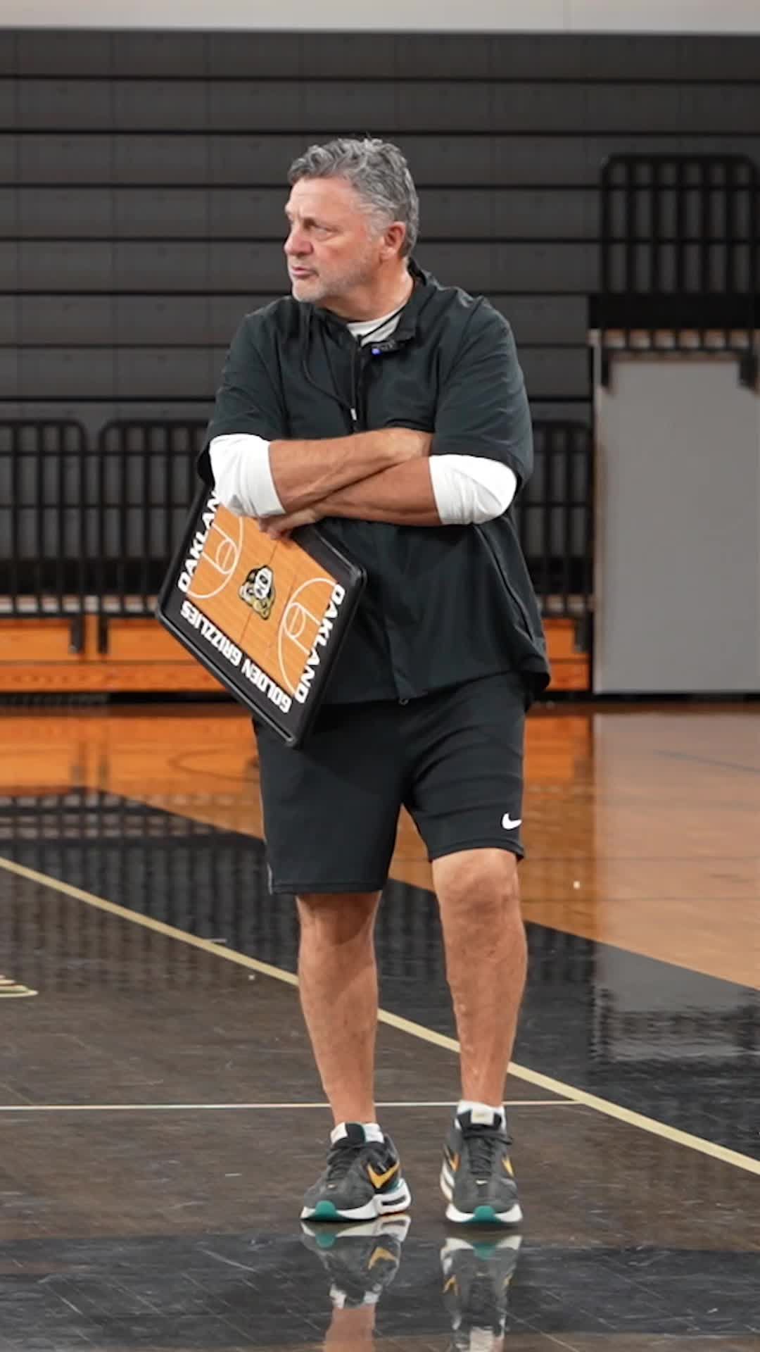 Video post by @goldengrizzlies on TikTok