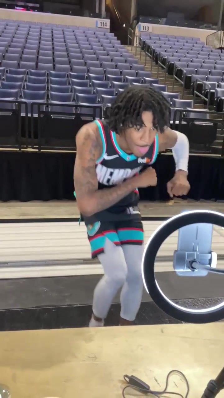 Video post by @memgrizz on TikTok