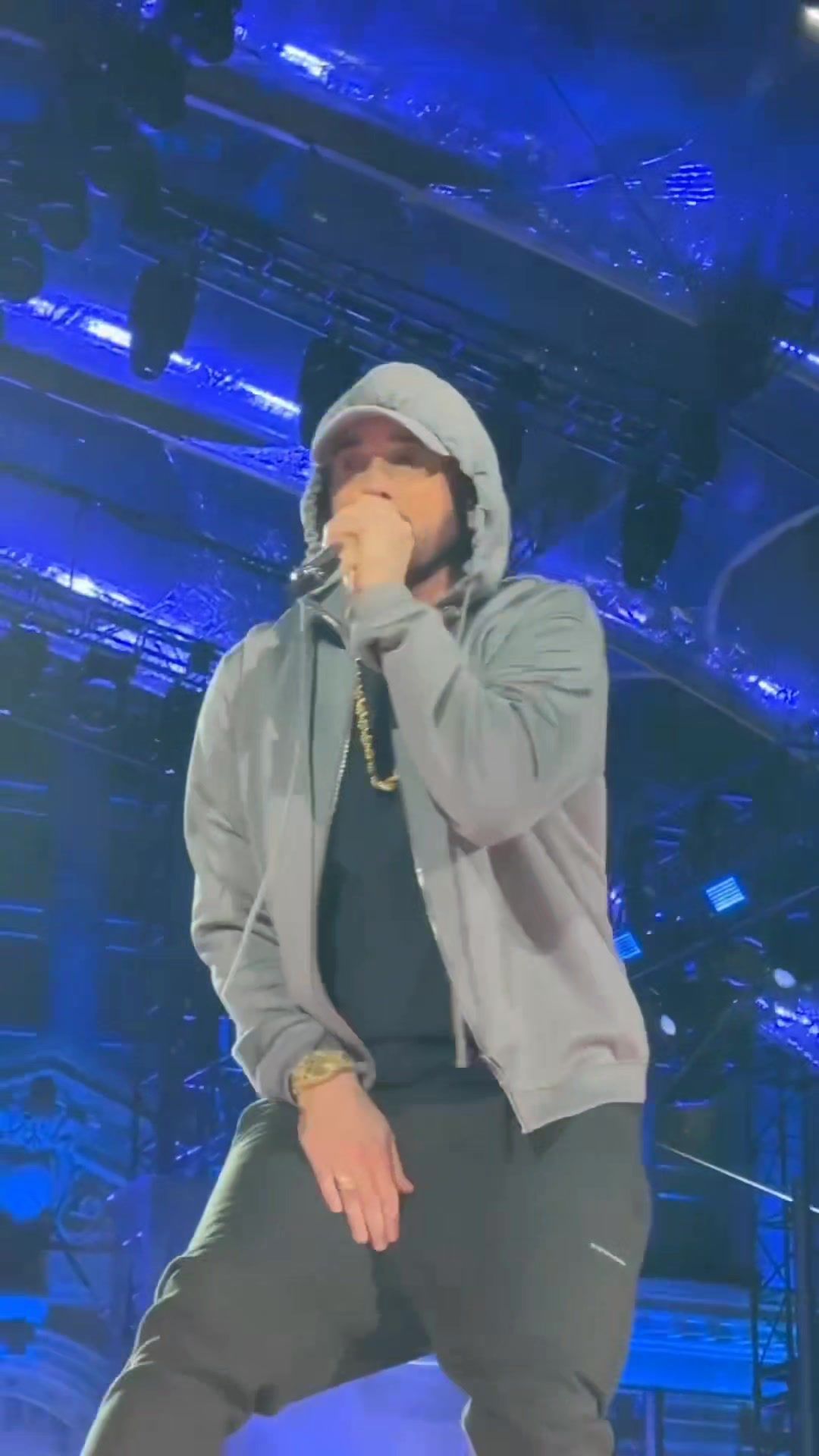 Video post by @eminemfanpage_01 on TikTok