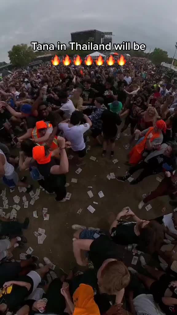 Video post by @rollingloud.asia on TikTok