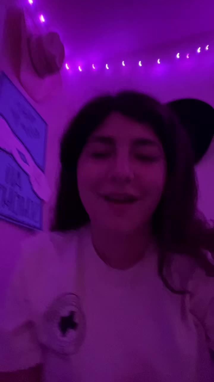 Video post by @mittsandchicks on TikTok