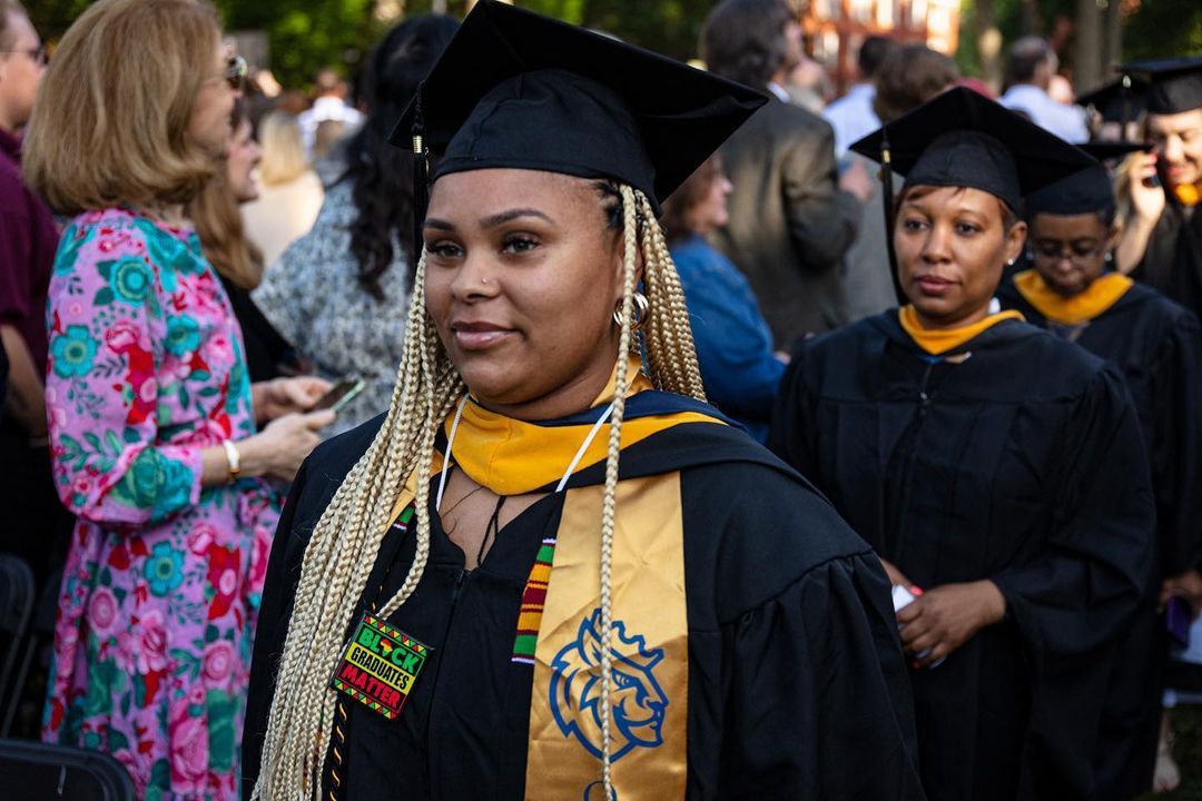 Image post by @QueensAthletics57 on Facebook