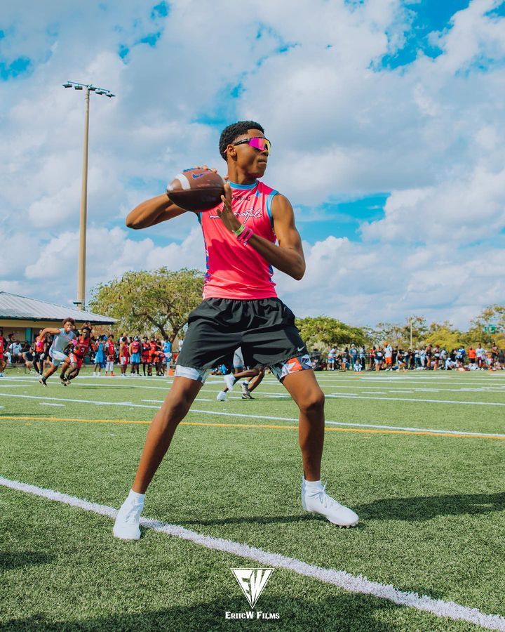 Image post by @eriicw on Facebook