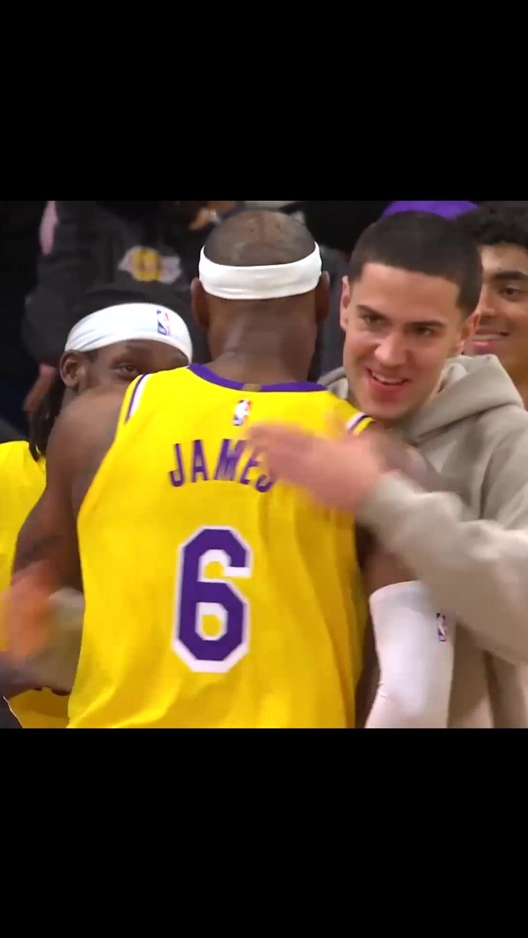 Video post by @swidershow on TikTok