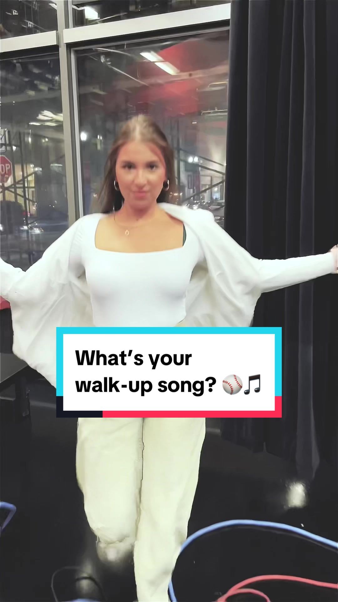 Video post by @loyolarsl on TikTok