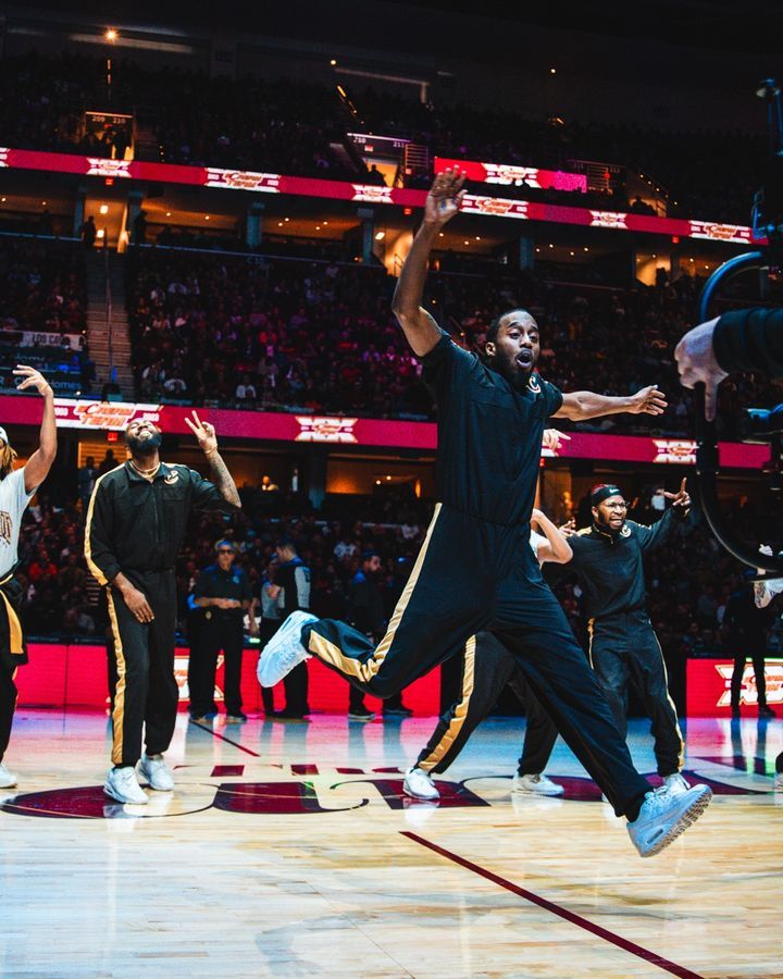 Image post by @CavsScreamTeam on Facebook