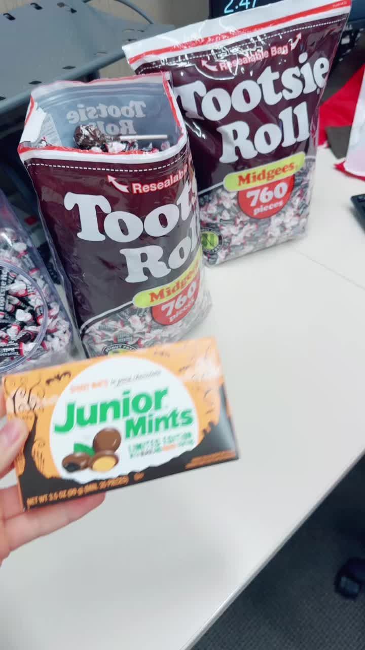 Video post by @tootsieroll on TikTok