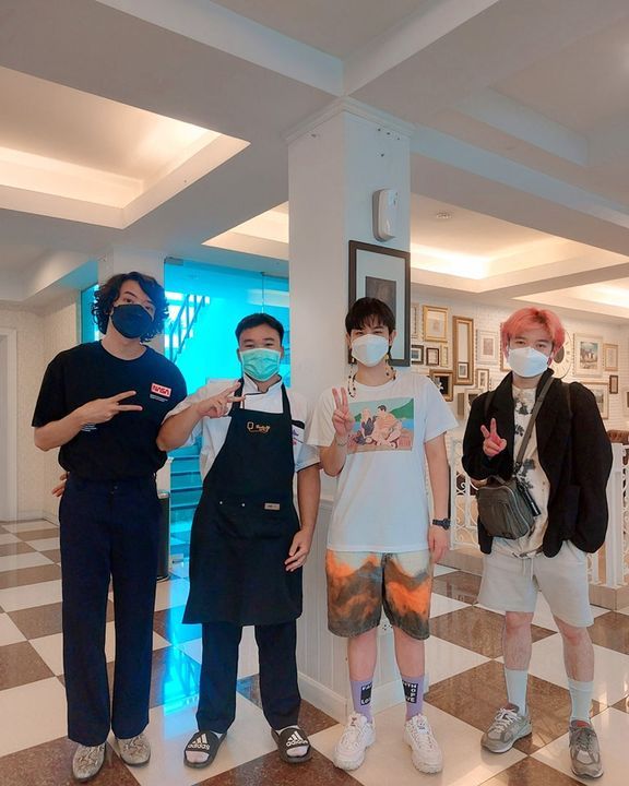 Image post by @gallerylakeview on Facebook