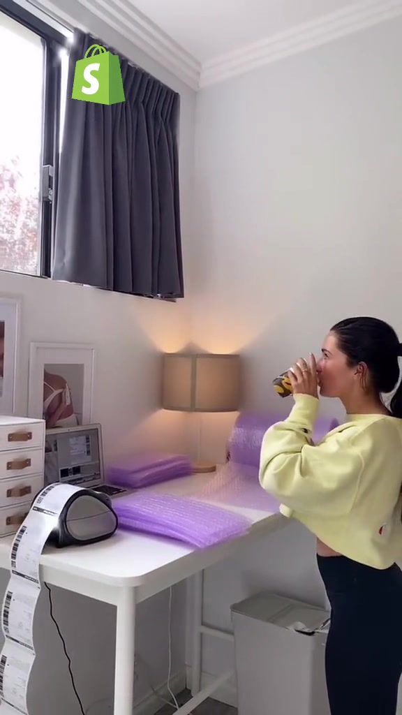 Video post by @shopify on TikTok