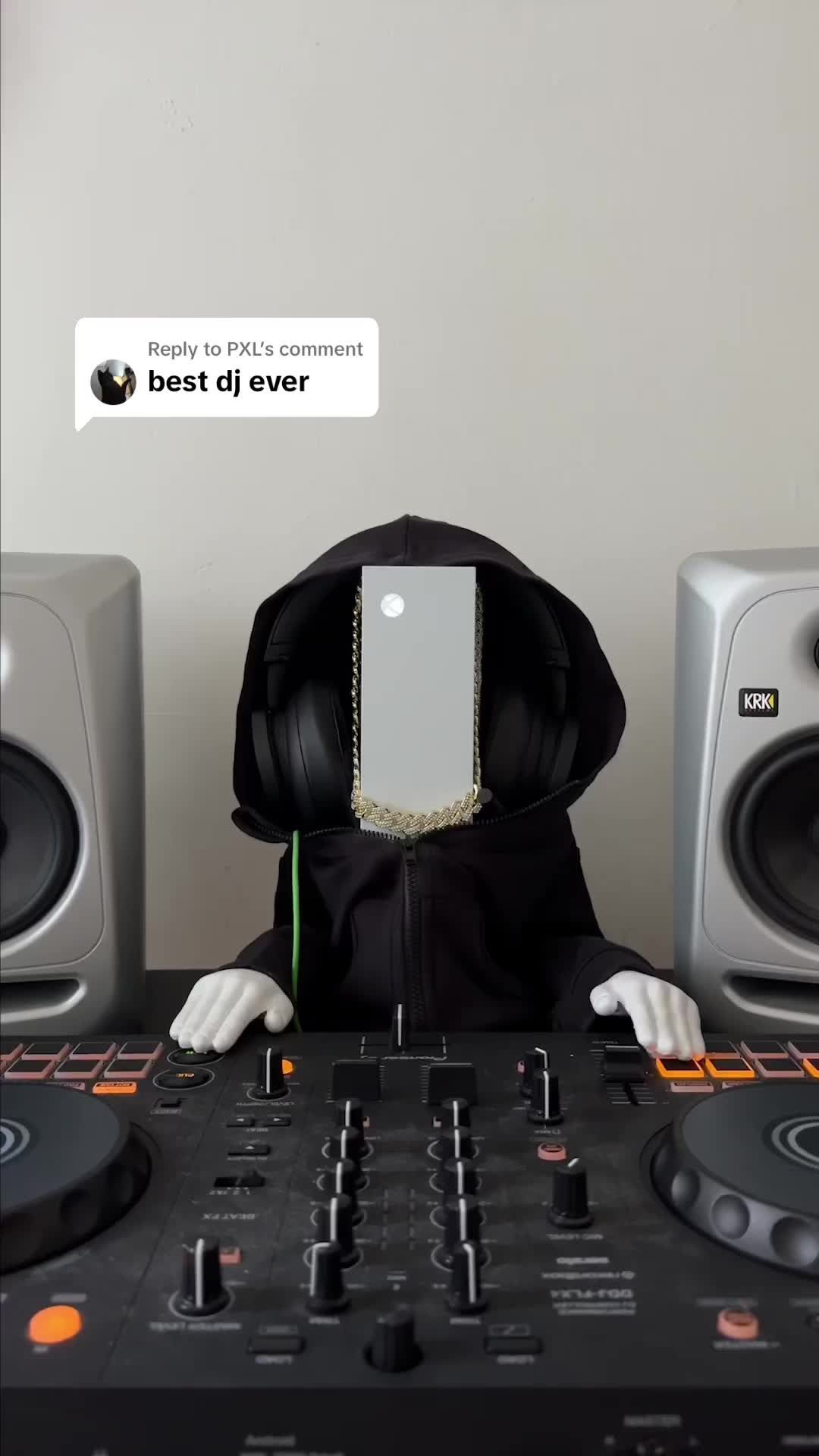 Video post by @xbox on TikTok