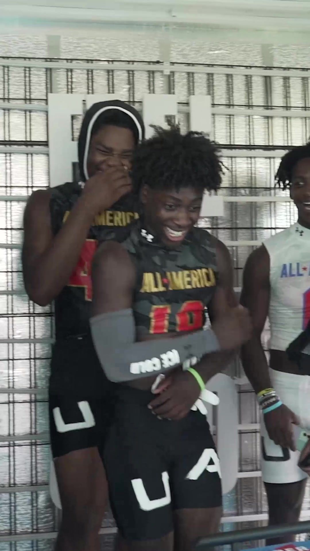 Video post by @uanext on TikTok