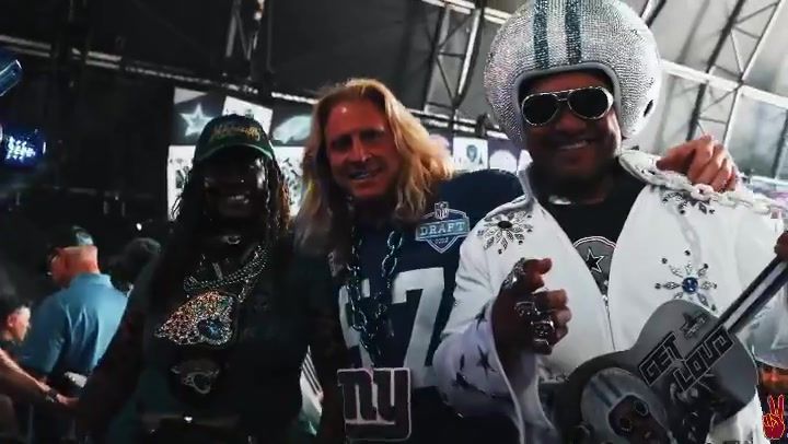 Video post by @USCFB on Facebook