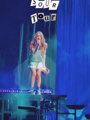 Video post by @moda_center on TikTok