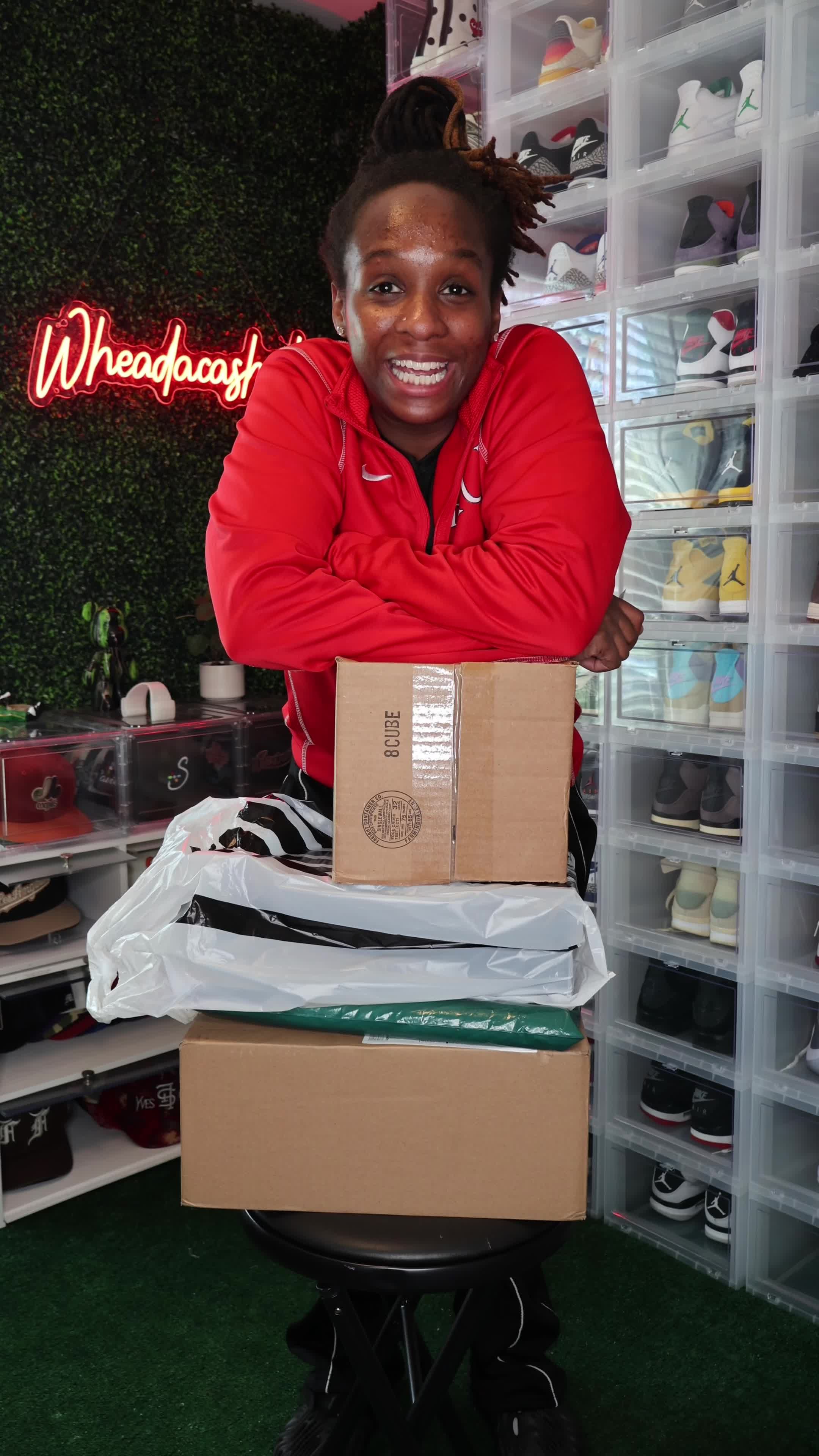 Video post by @wheadacashat_ on TikTok