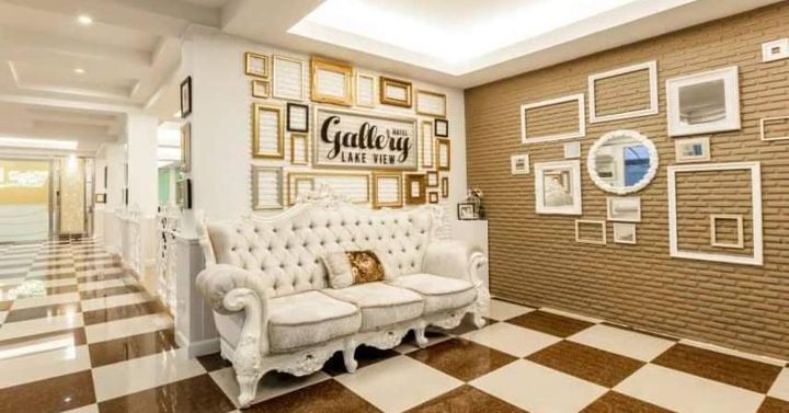 Image post by @gallerylakeview on Facebook