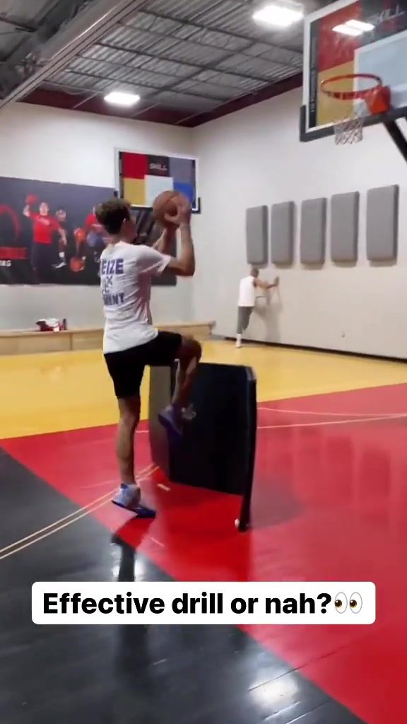 Video post by @playmakerhoops on TikTok