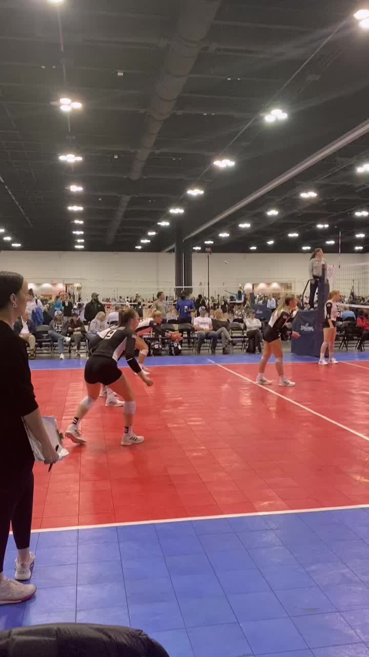 Video post by @ariannabutnotgrande on TikTok