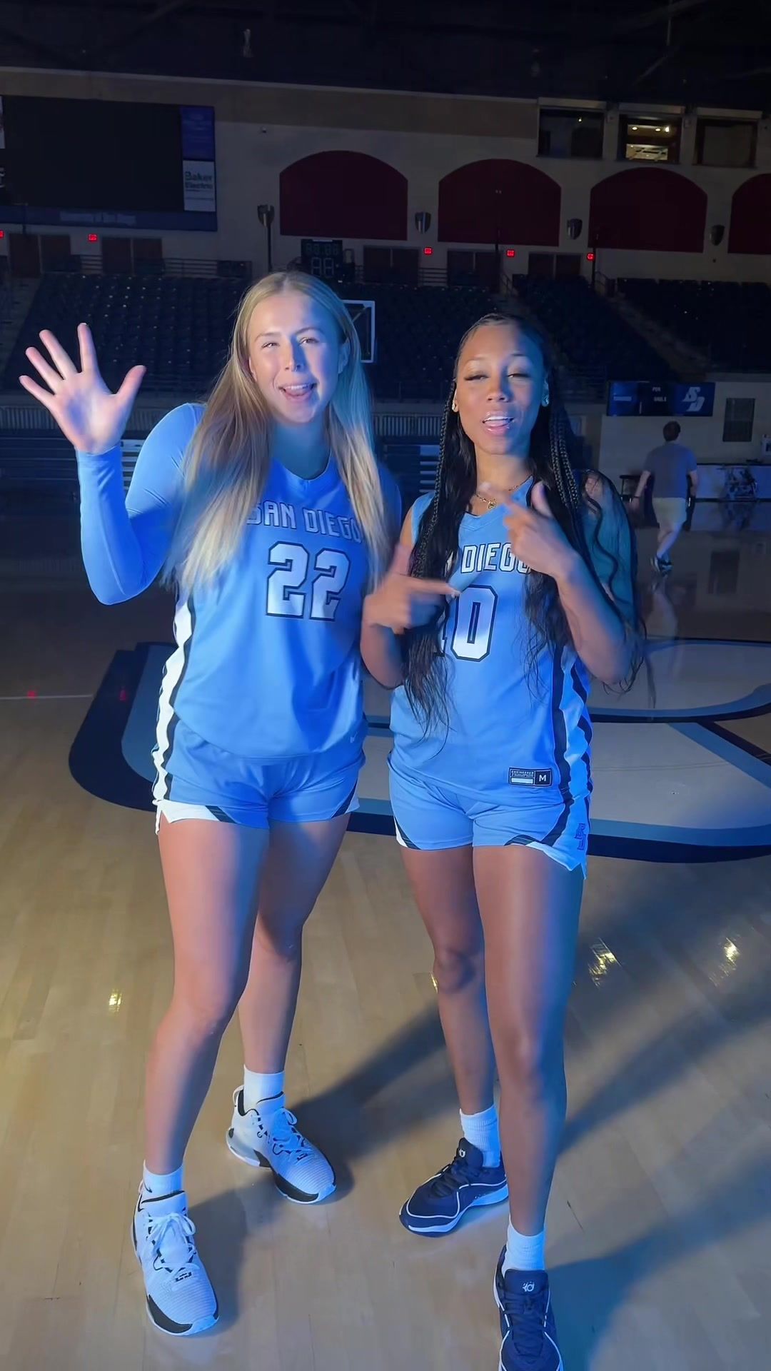Video post by @usd_wbb on TikTok