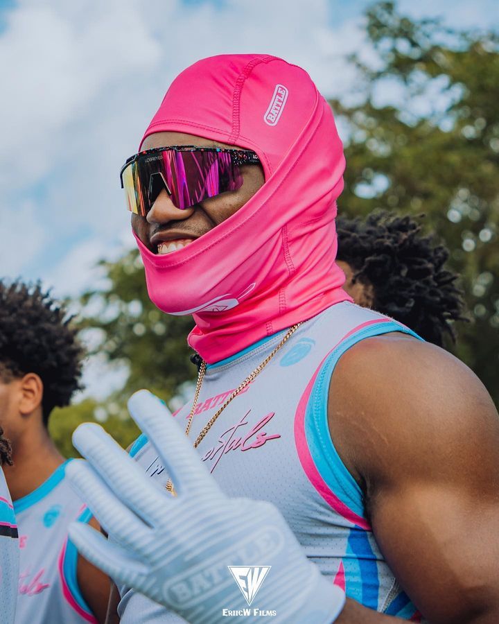 Image post by @eriicw on Facebook