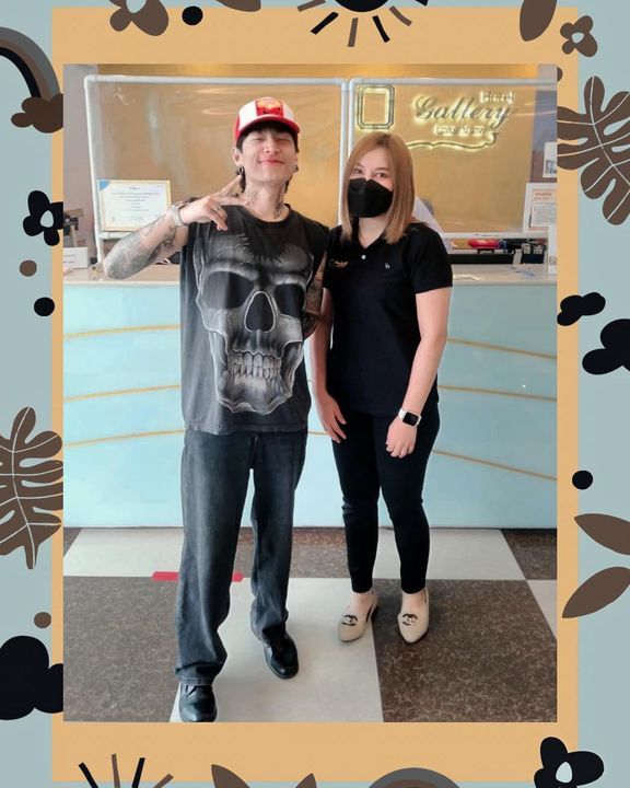 Image post by @gallerylakeview on Facebook