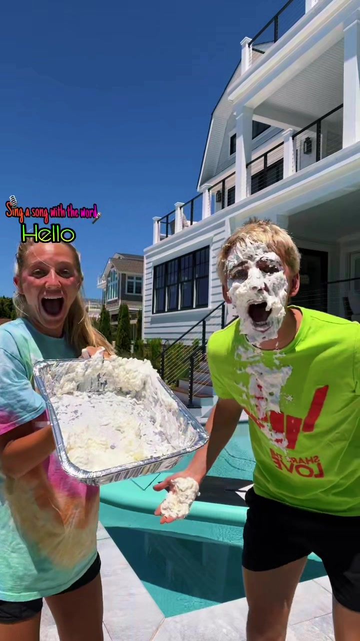 Video post by @stephensharer on TikTok