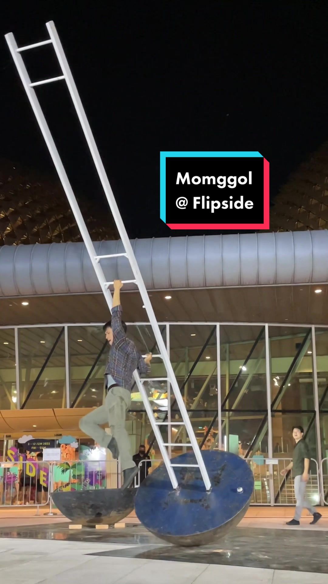 Video post by @esplanadesg on TikTok