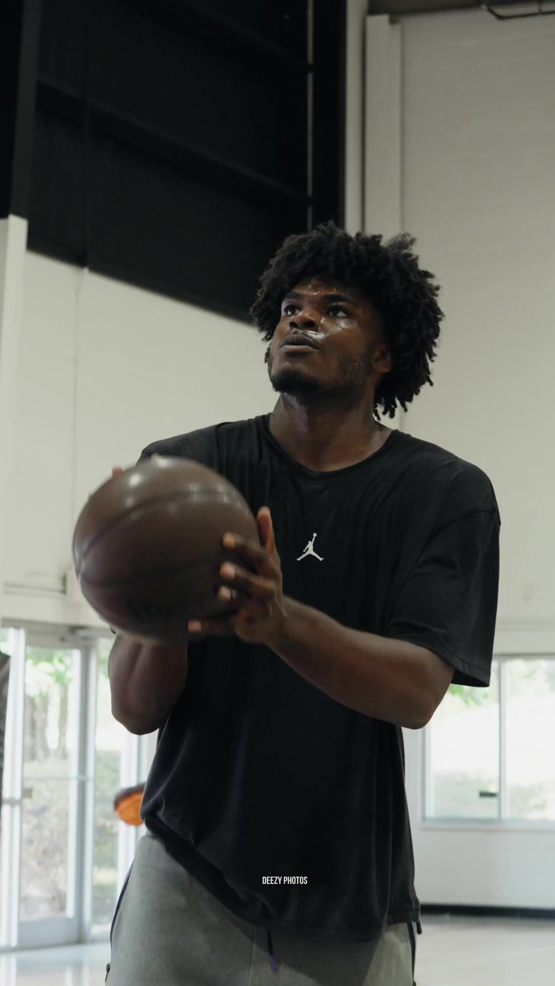 Video post by @deezyphotos on TikTok