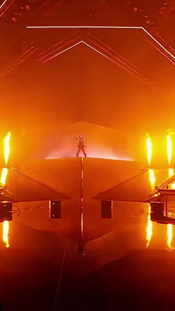 Video post by @warnermusicu on TikTok