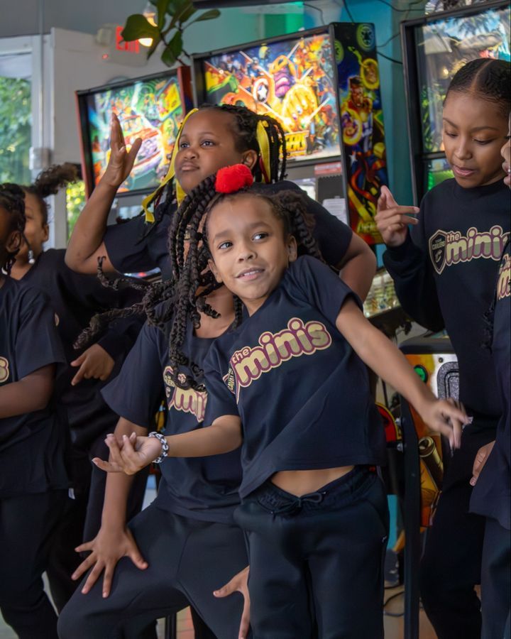 Image post by @CavsEntertainmentTeams on Facebook