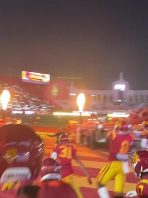 Video post by @usc_fb on TikTok