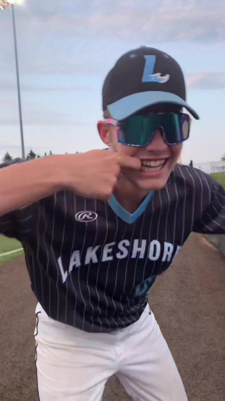 Video post by @lakeshorechinooks on TikTok