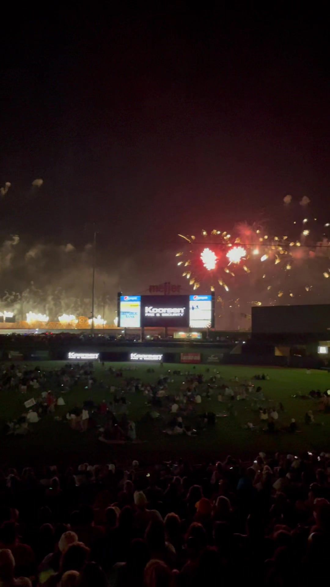 Video post by @louisvillebats on TikTok