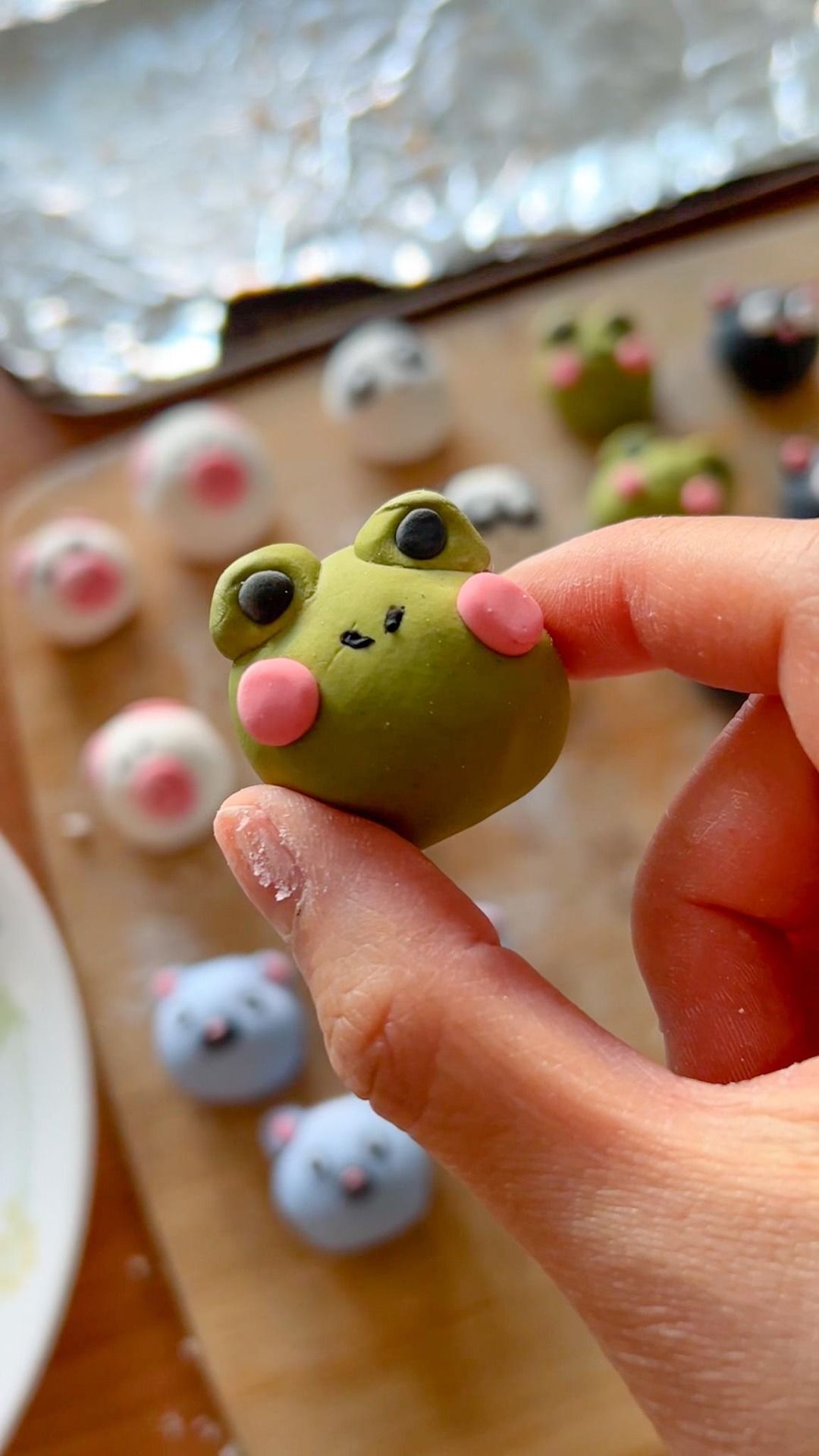 Video post by @buzzfeedapop on Facebook