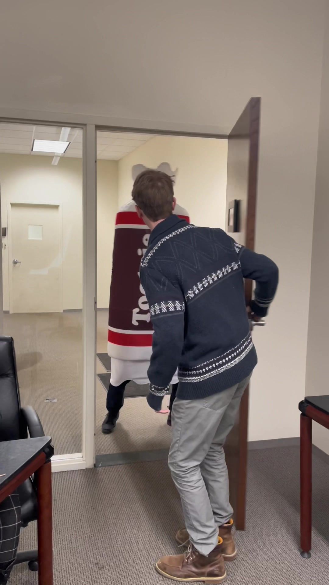 Video post by @tootsieroll on TikTok