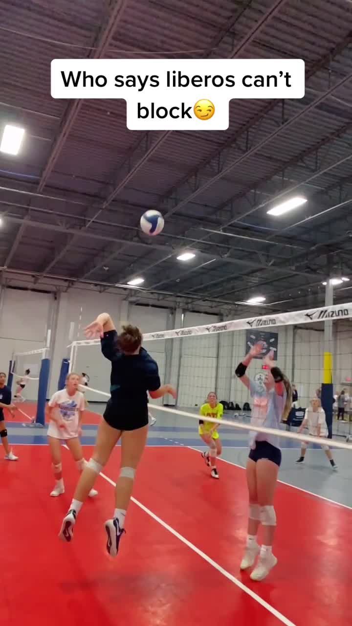 Video post by @ariannabutnotgrande on TikTok