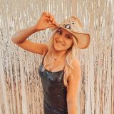 Leanna Salmanson