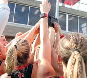 𝐑𝐞𝐠𝐔𝐋𝐚𝐫 𝐒𝐞𝐚𝐬𝐨𝐧 𝐂𝐡𝐚𝐦𝐩𝐬! 🏆 

Title is ours after a 2-1 win over Syracuse on Senior Day!

#GoCards