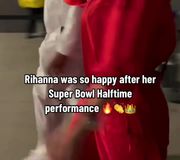 Ate and left no crumbs 👑 #SuperBowlHalftime #SuperBowl #SuperBowlLVII #rihanna #rihannanavy #rihannasuperbowl2023 #chiefs #eagles #halftimeshow #riri 