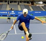 Only the best trick shots for the biggest court in the world. 🔥 #usopen #tennis