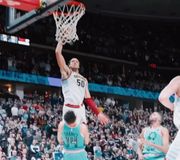 This angle of Aaron Gordon’s poster 🔥

(via @nuggets)