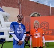 Coach Snoop n Coach Martha 🤣🤣👊🏿🔥🎤 🏈  #PuppyBowl today 💫 🙏🏿 @Animal Planet @discovery+