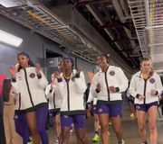 Pre game vibes @lsuwbkb #marchmadness #wfinalfour #lsu #lsuwbb #lilbaby #lowdown 