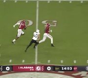 JAMESON WILLIAMS WITH A 100-YARD KICK RETURN TD 😱

Alabama starts off strong 😤

(via @SECNetwork) 
https://t.co/qEPayUeWe0