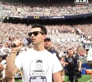 We're a sucker for @joejonas who was spotted at the @PennStateFball game. 

Peep his @saquon shirt. 👀 https://t.co/2QetcfgJ4g