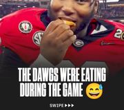 All the Dawgs do is EAT 🍽️ (via @cfbplayoff)
