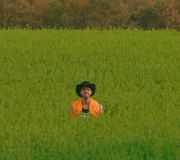 Making this music video reminded me why I started pursuing music in the first place….So many times in life we trick ourselves into thinking we have to look, act, sound, and be a certain way, but you don’t… @joeypusateri_ and @pat.rydz met me up in Wisconsin this weekend, and we really had no plan other than we knew we wanted to make a video for “John Deere”. We just had fun, and honestly, this is my favorite video I’ve done so far. No budget, just creating with friends and having fun. Not worrying about how it’ll get received, and just doing what we wanted to do. The same way it was when I first had this dream. Remember, life’s what YOU make it, not what everyone else tells you to make it. With that being said, JOHN DEERE MUSIC VIDEO OUT NOW!!! 🤠🚜💿🔥