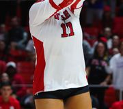 You’re looking at the Pac-12’s current leader in digs per set 🔥🔥 

@vanessaramirez_4 | #GoUtes